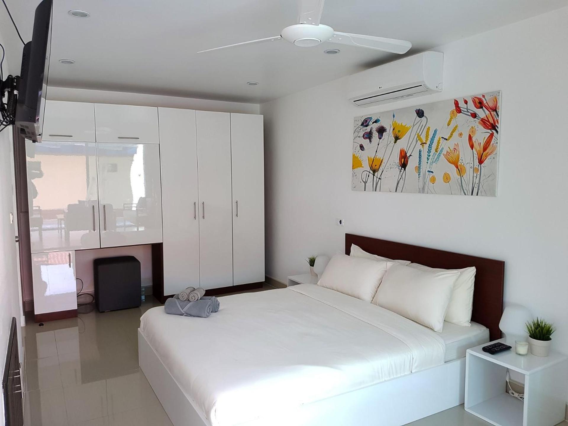 Beachside 3-Bedroom Townhouse W Private Pool At 70 Meters From Beach Ban Bang Po Luaran gambar